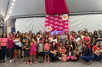 Cantinho realiza palestra sobre autoexame em ação do Outubro Rosa 