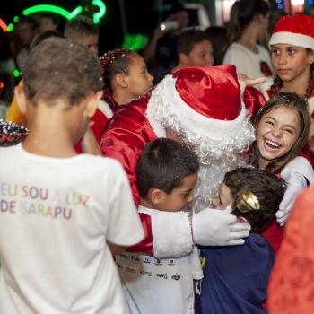 Natal Iluminado do Cantinho: Uma Noite Mágica de Esperança e Solidariedade